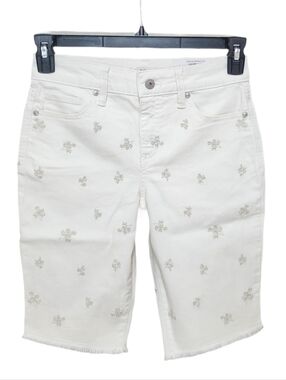 Style & Co Floral Embroidered Mid-rise Denim Bermuda Shorts Fray Hem Beige 2, 4P